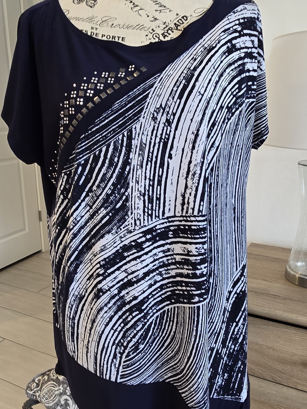 Black & White Patterned Women's Top